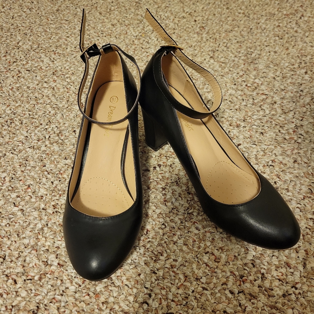 Dream pair black heels